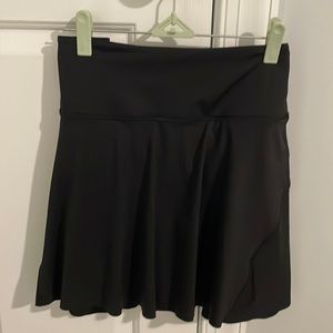 ATHLETA ACE TENNIS SKORT 15.5”